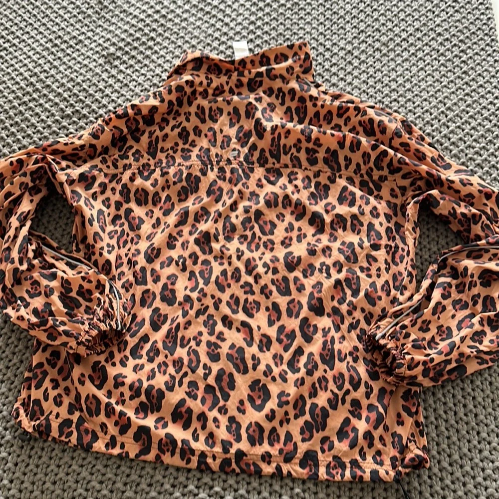 Fabletics Windbreaker - Picture 3 of 3